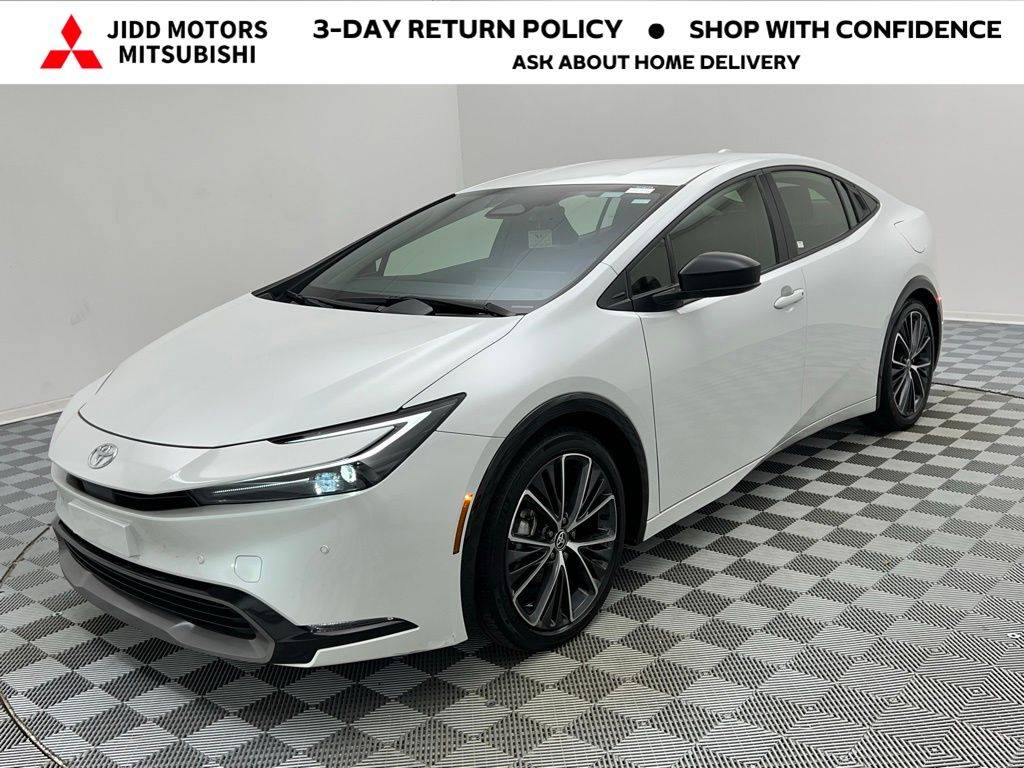 2024 Toyota Prius XLE — Hatchback — 22,705 mi — Des Plaines, IL