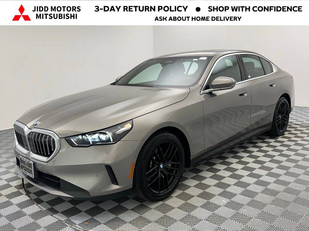 2024 BMW 5 Series 530i — Sedan — 29,256 mi — Des Plaines, IL