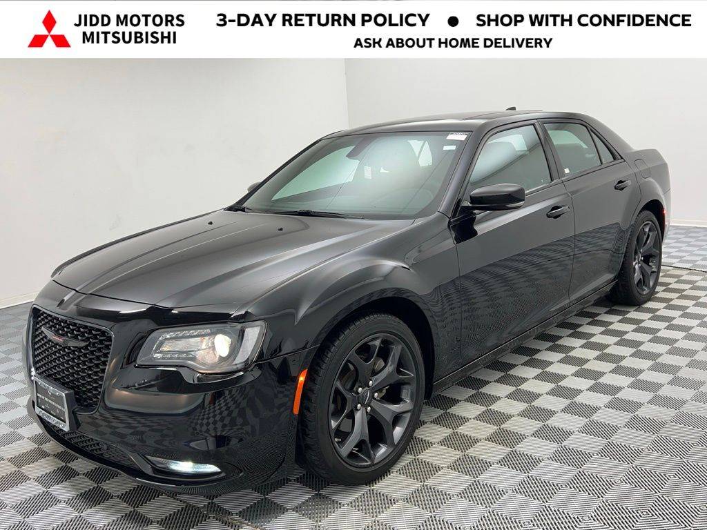 2023 Chrysler 300 S — Sedan — 33,839 mi — Des Plaines, IL