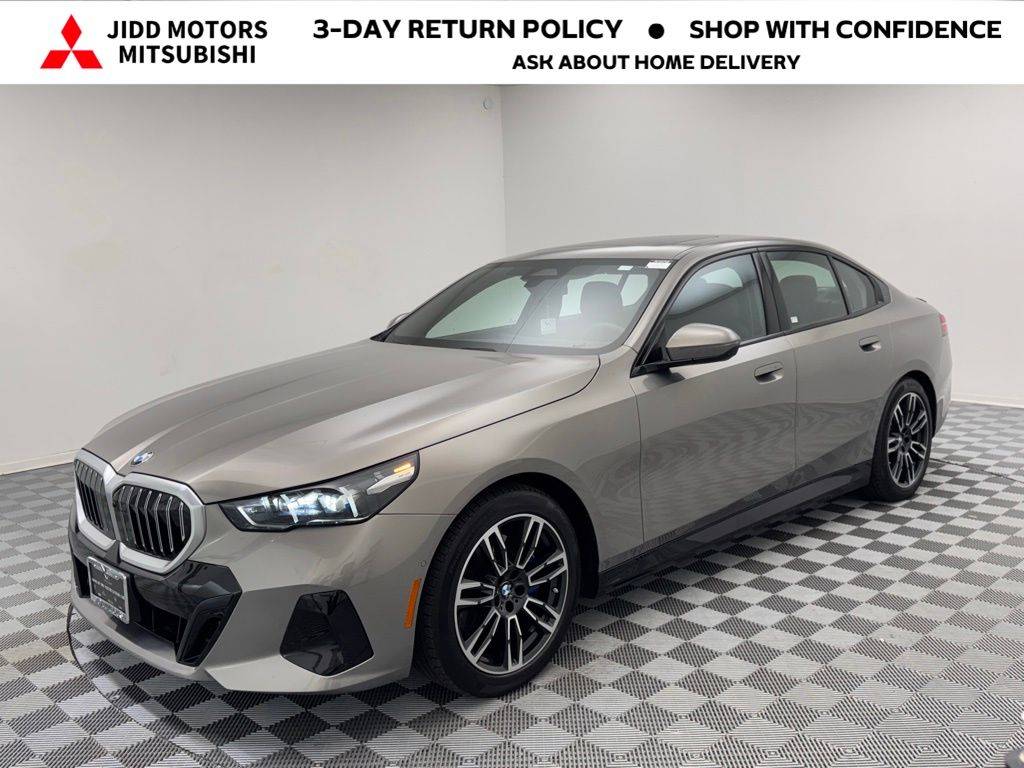 2024 BMW 5 Series 530i — Sedan — 20,681 mi — Des Plaines, IL