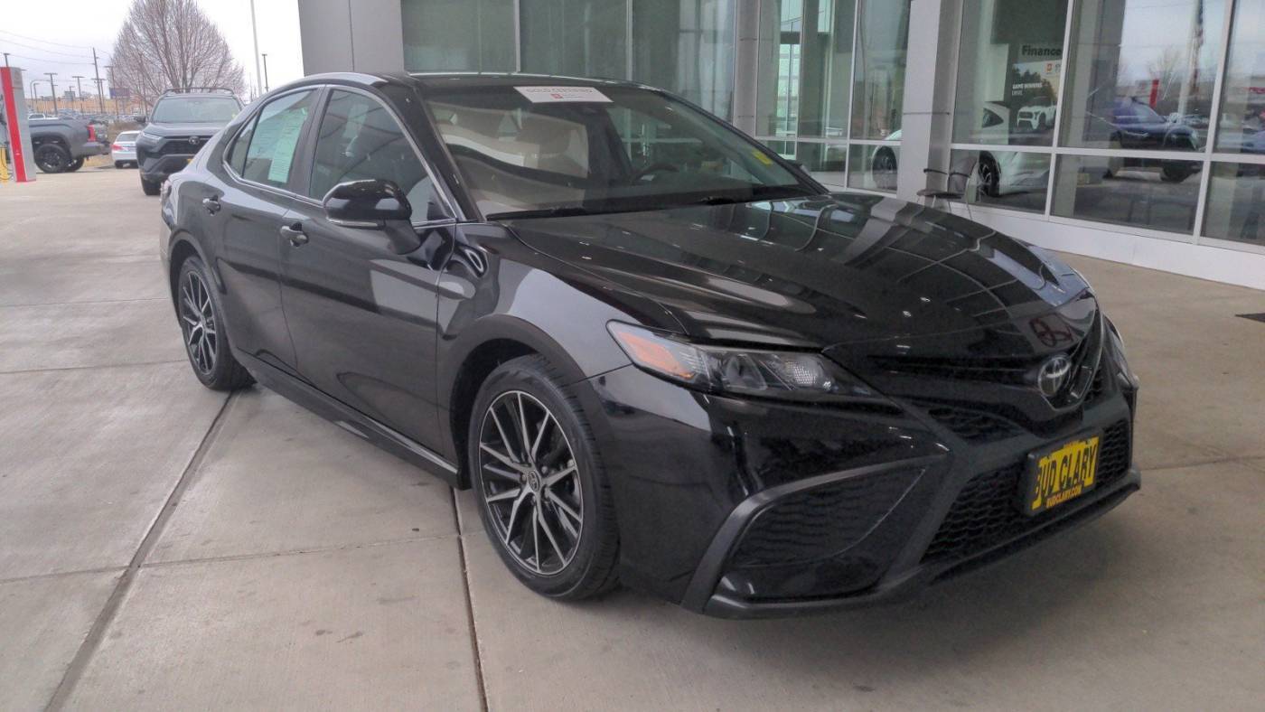 2022 Toyota Camry SE — Sedan — 67,070 mi — Union Gap, WA