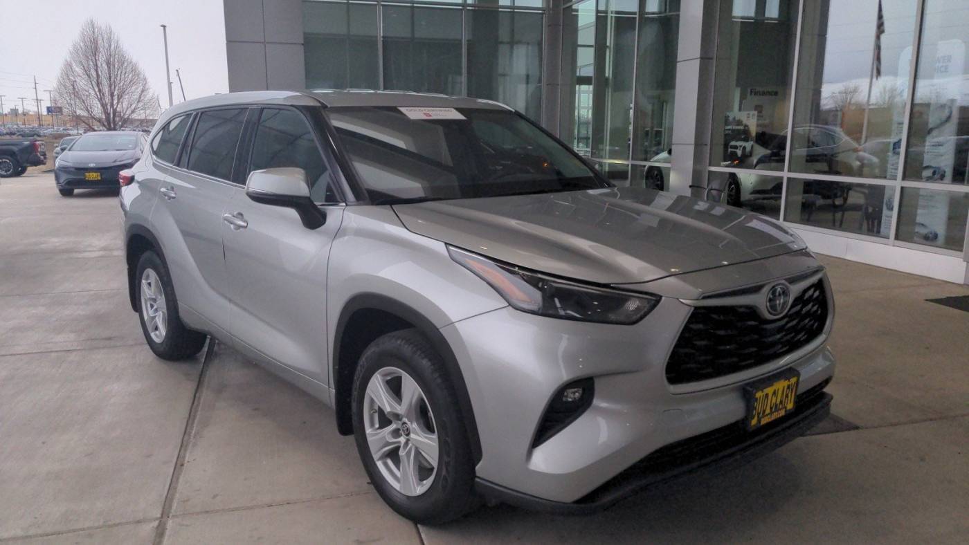 2022 Toyota Highlander LE — SUV — 25,400 mi — Union Gap, WA