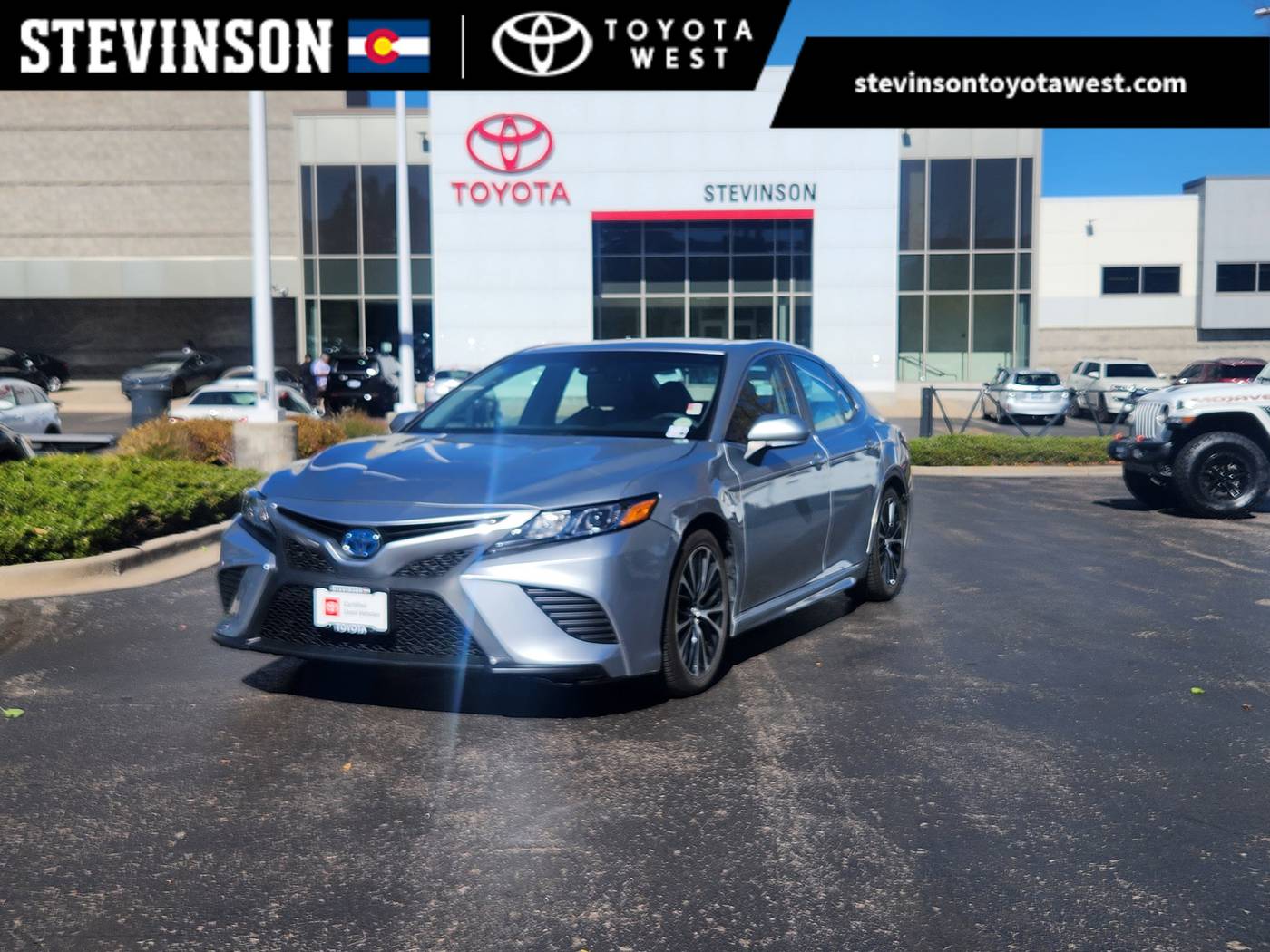2018 Toyota Camry Hybrid SE — Sedan — 30,682 mi — Lakewood, CO