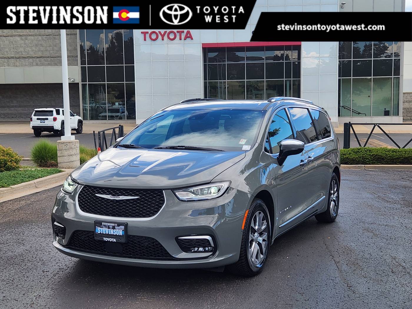 2023 Chrysler Pacifica Hybrid Pinnacle — Minivan — 41,282 mi — Lakewood, CO