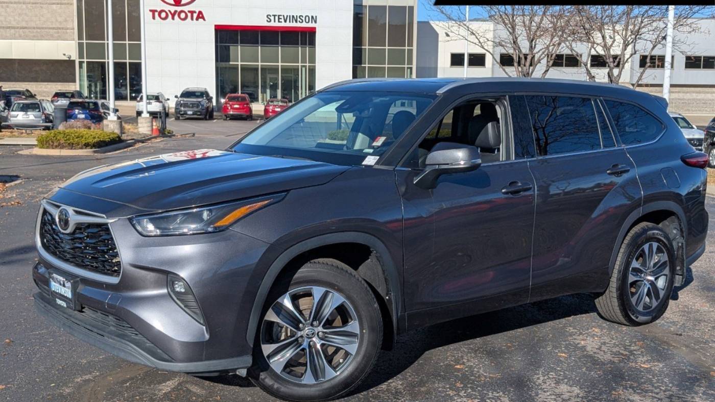 2022 Toyota Highlander XLE — SUV — 54,000 mi — Lakewood, CO