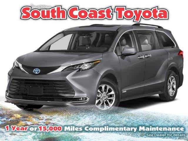2022 Toyota Sienna XLE — Minivan — 40,273 mi — Costa Mesa, CA