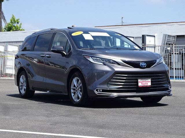 2022 Toyota Sienna Limited — Minivan — 91,024 mi — Costa Mesa, CA