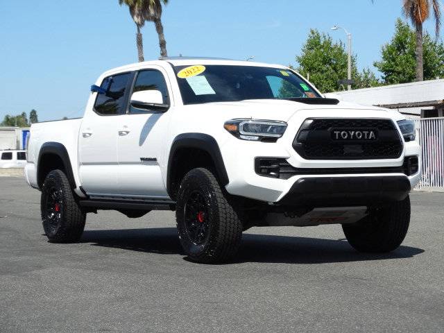 2022 Toyota Tacoma SR — Pickup Truck — 33,484 mi — Costa Mesa, CA