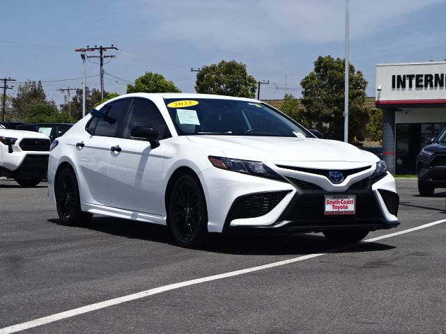 2022 Toyota Camry Hybrid SE — Sedan — 29,573 mi — Costa Mesa, CA