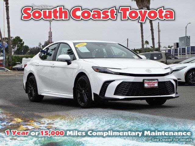 2025 Toyota Camry Hybrid SE — Sedan — 747 mi — Costa Mesa, CA