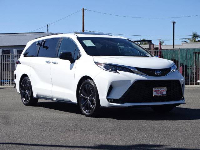 2023 Toyota Sienna XSE — Minivan — 21,374 mi — Costa Mesa, CA