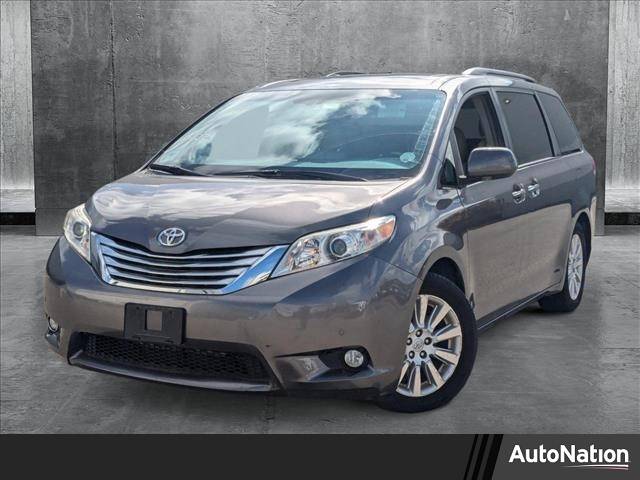 2011 Toyota Sienna Limited — Minivan — 119,199 mi — Westmont, IL