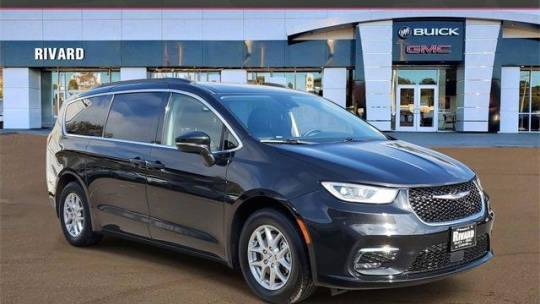 2022 Chrysler Pacifica Touring L — Minivan — 70,575 mi — Tampa, FL