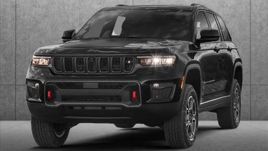 2023 Jeep Grand Cherokee Limited — SUV — 35,002 mi — Westmont, IL
