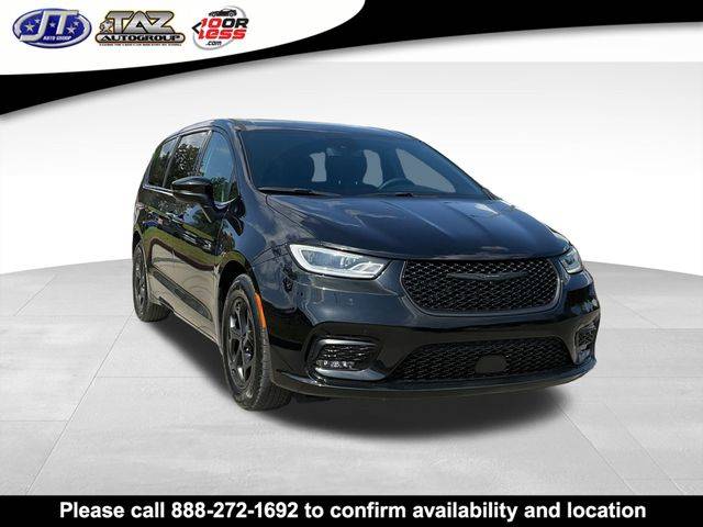 2023 Chrysler Pacifica Hybrid Touring L — Minivan — 24,801 mi — Sanford, NC