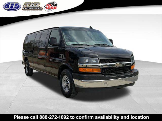 2017 Chevrolet Express Passenger LT — Passenger Van — 106,275 mi — Sanford, NC