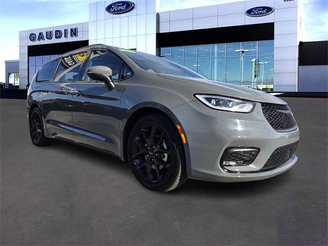 2023 Chrysler Pacifica Touring L — Minivan — 46,206 mi — Las Vegas, NV
