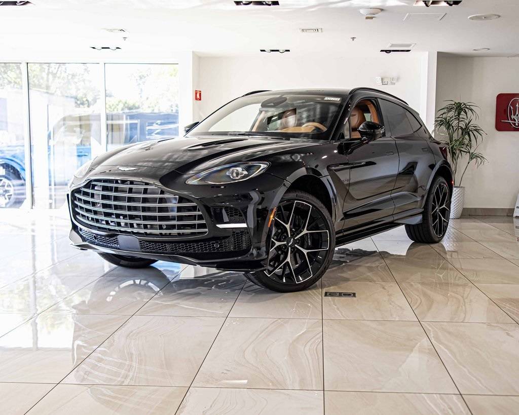 2026 Aston Martin DBX 707