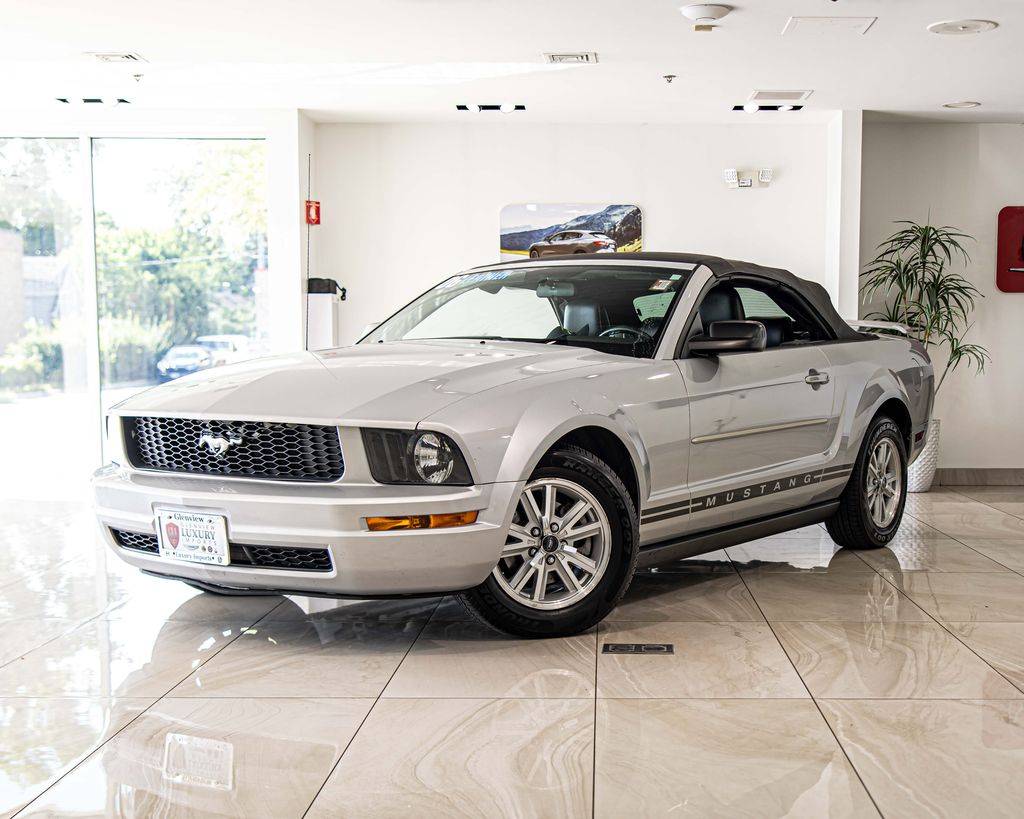 2006 Ford Mustang Base