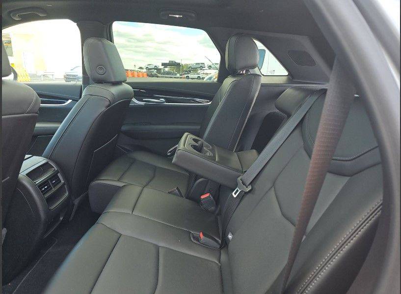 2025 Cadillac XT5 Premium Luxury — SUV — 17,328 mi — Hazard, KY
