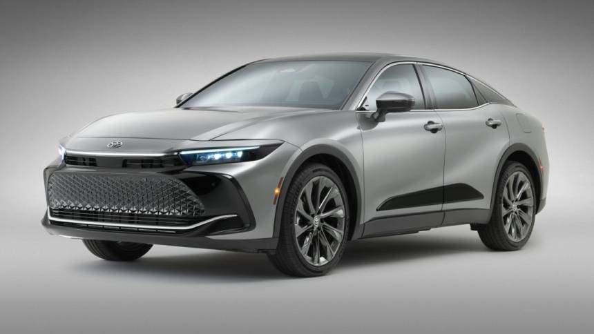 2023 Toyota Crown XLE — Sedan — 7,643 mi — Portland, OR