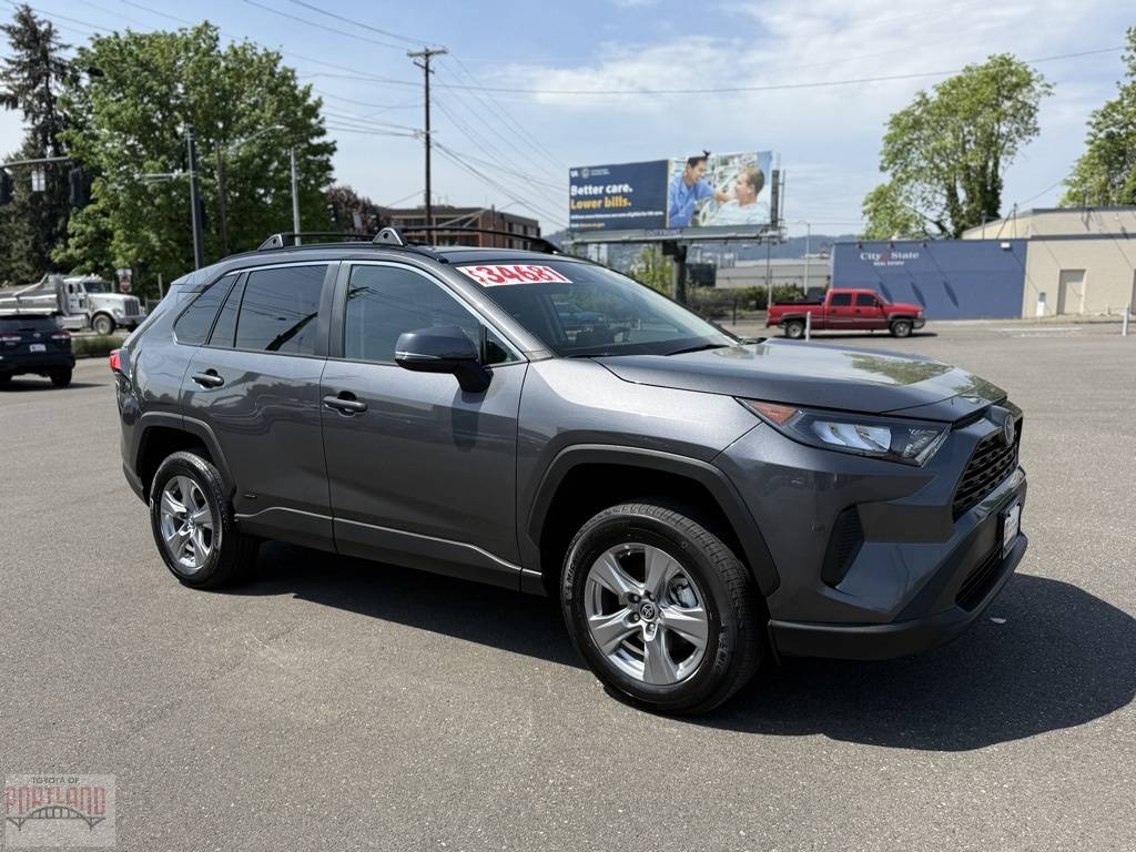 2022 Toyota RAV4 Hybrid LE — SUV — 15,967 mi — Portland, OR