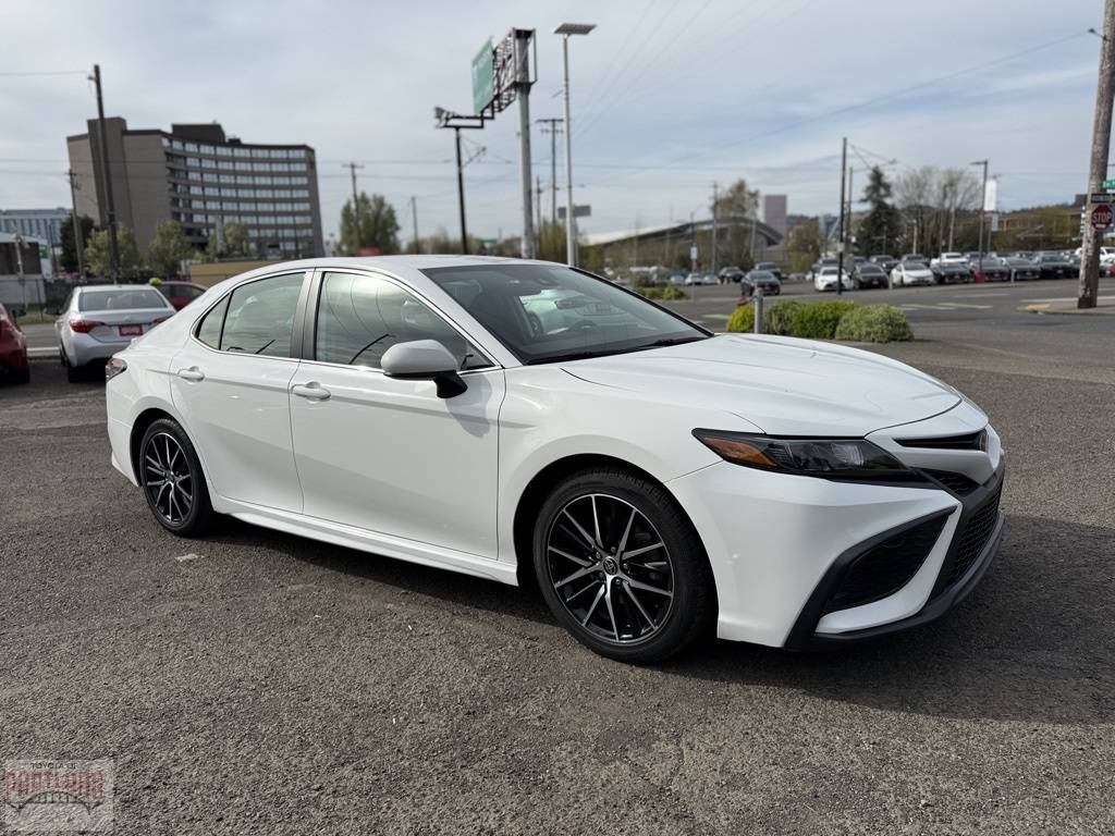 2021 Toyota Camry SE — Sedan — 58,023 mi — Portland, OR
