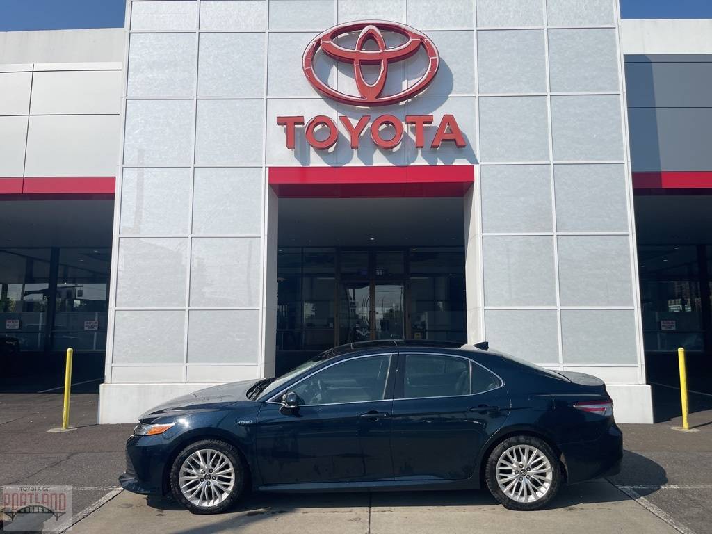 2019 Toyota Camry Hybrid XLE — Sedan — 100,686 mi — Portland, OR