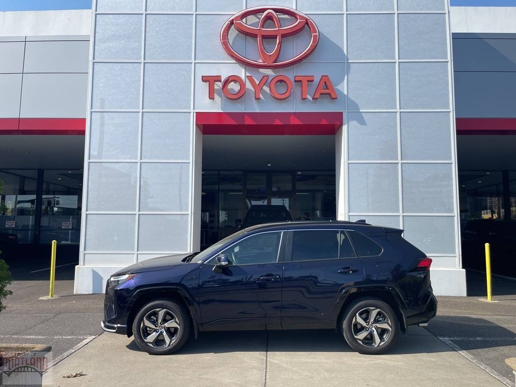 2024 Toyota RAV4 Prime SE — SUV — 6,100 mi — Portland, OR