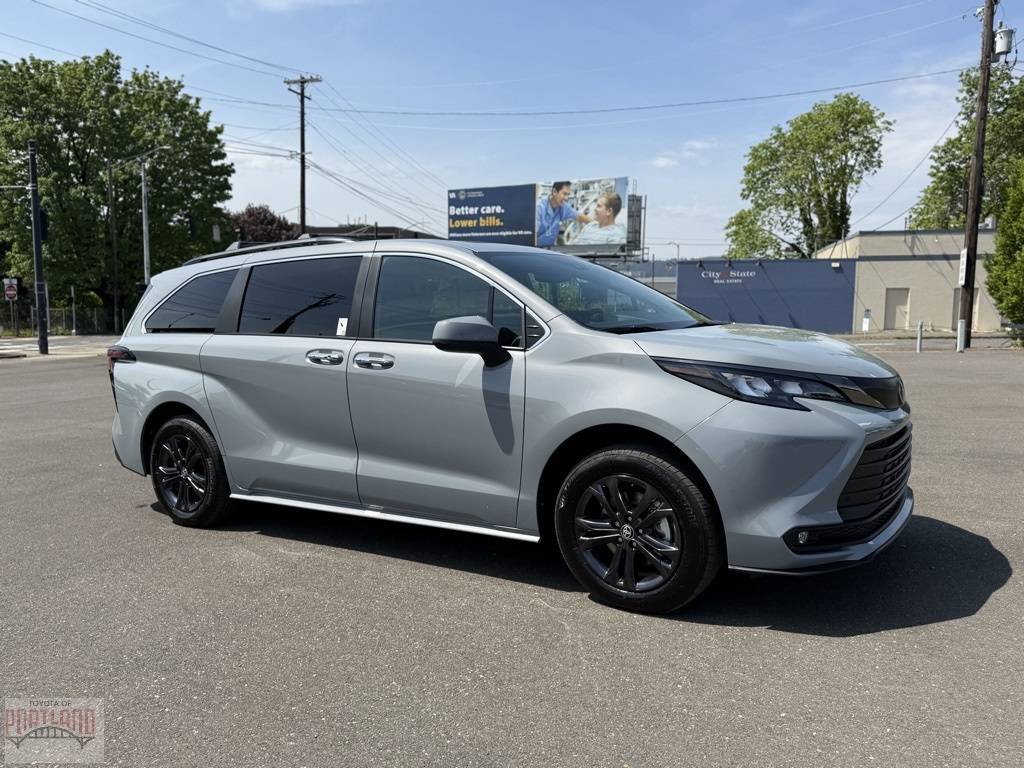 2024 Toyota Sienna Woodland Edition — Minivan — 5,000 mi — Portland, OR