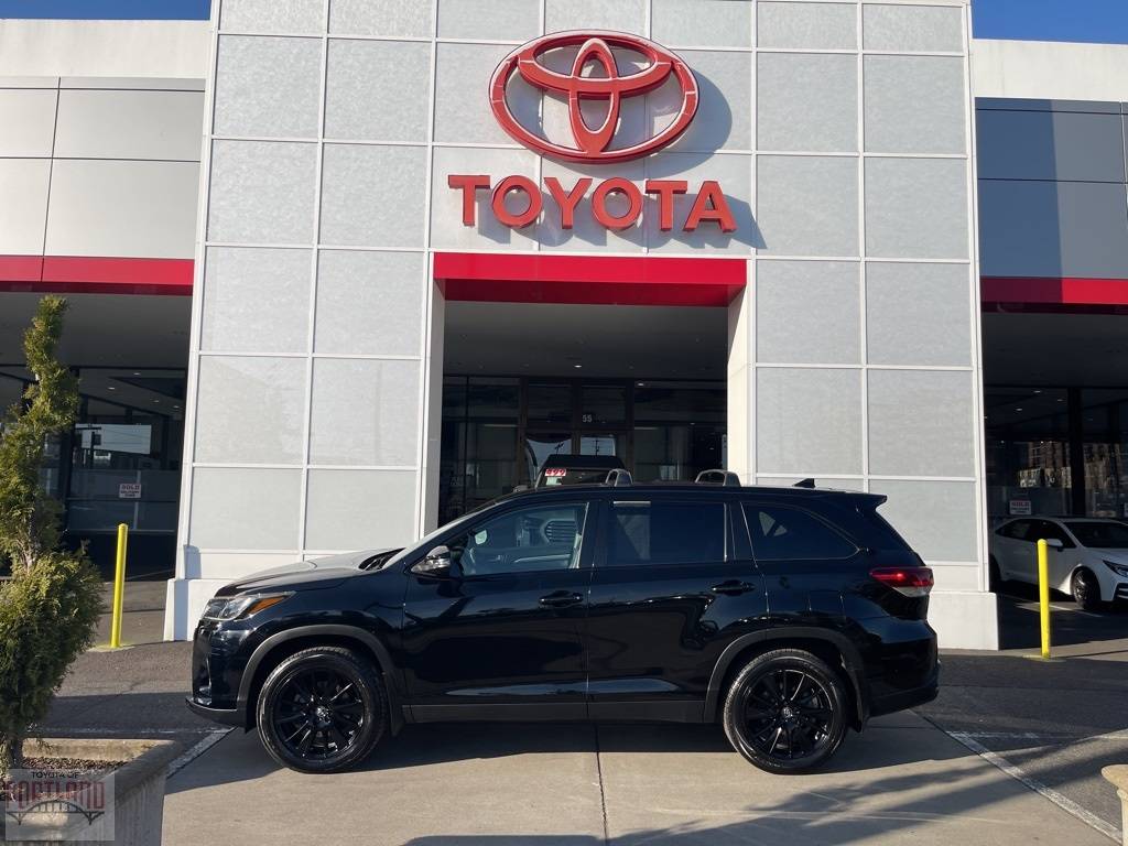 2019 Toyota Highlander SE V6 — SUV — 50,350 mi — Portland, OR