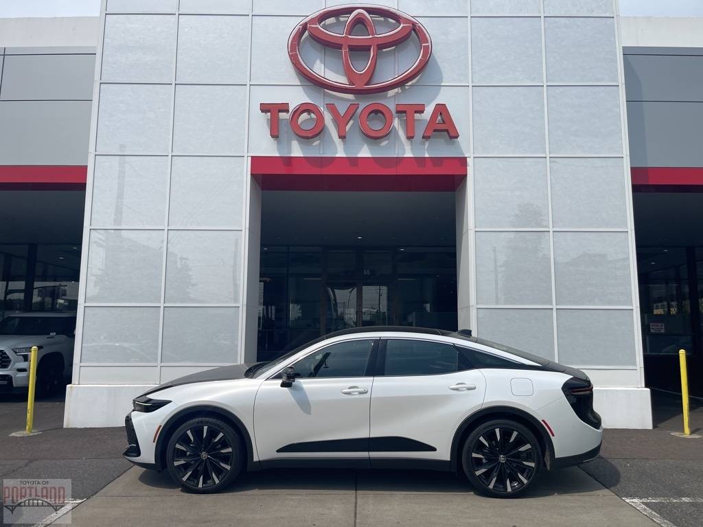 2026 Toyota Crown Platinum — Sedan — 4,111 mi — Portland, OR