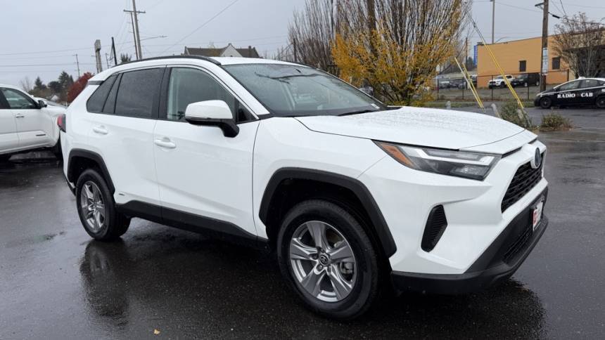 2024 Toyota RAV4 Hybrid XLE — SUV — 21,952 mi — Portland, OR