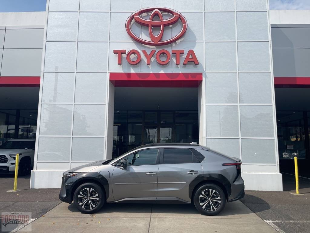 2024 Toyota bZ4X XLE — SUV — 3,628 mi — Portland, OR