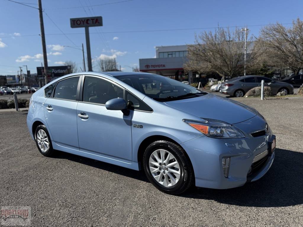 2013 Toyota Prius Advanced — Hatchback — 36,223 mi — Portland, OR