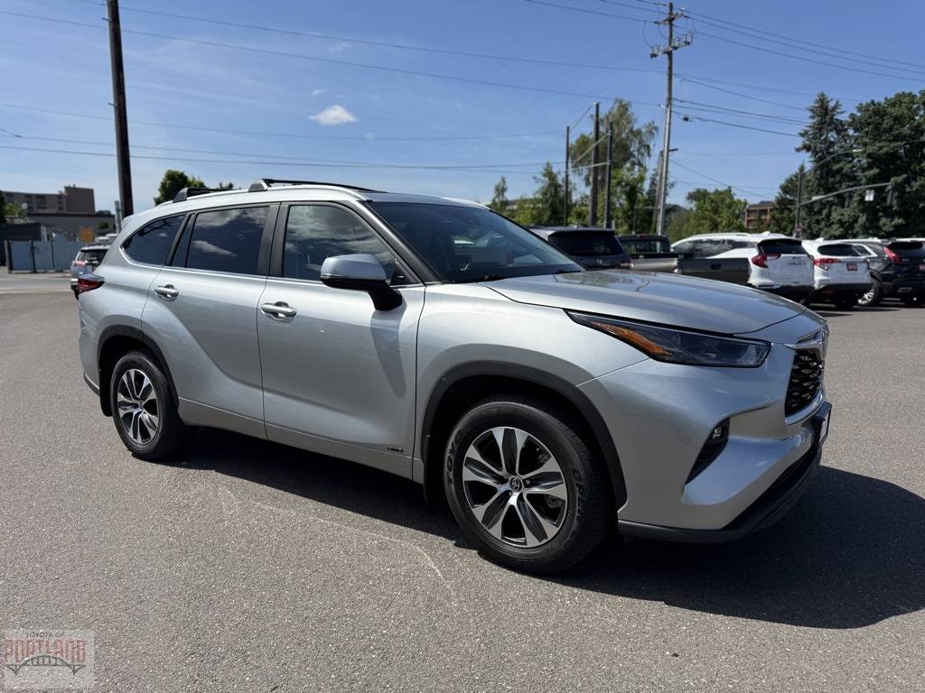 2023 Toyota Highlander Hybrid XLE — SUV — 18,409 mi — Portland, OR