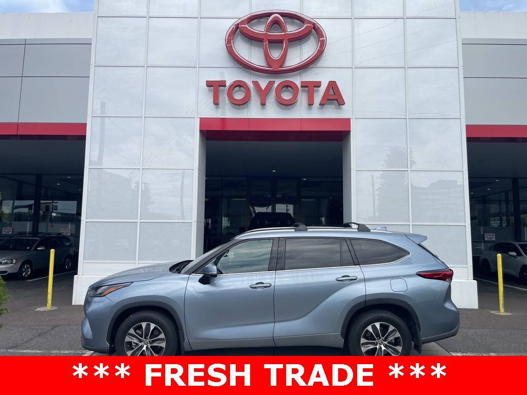 2022 Toyota Highlander XLE — SUV — 20,911 mi — Portland, OR