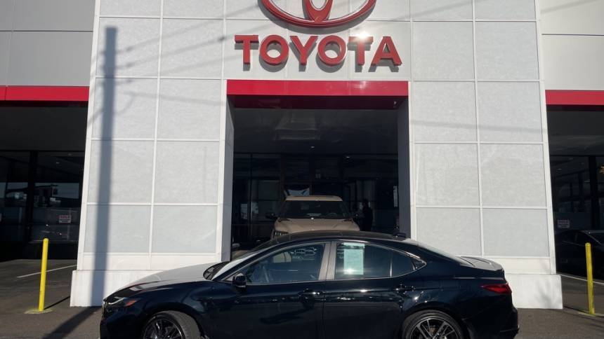 2025 Toyota Camry XSE — Sedan — 5,063 mi — Portland, OR