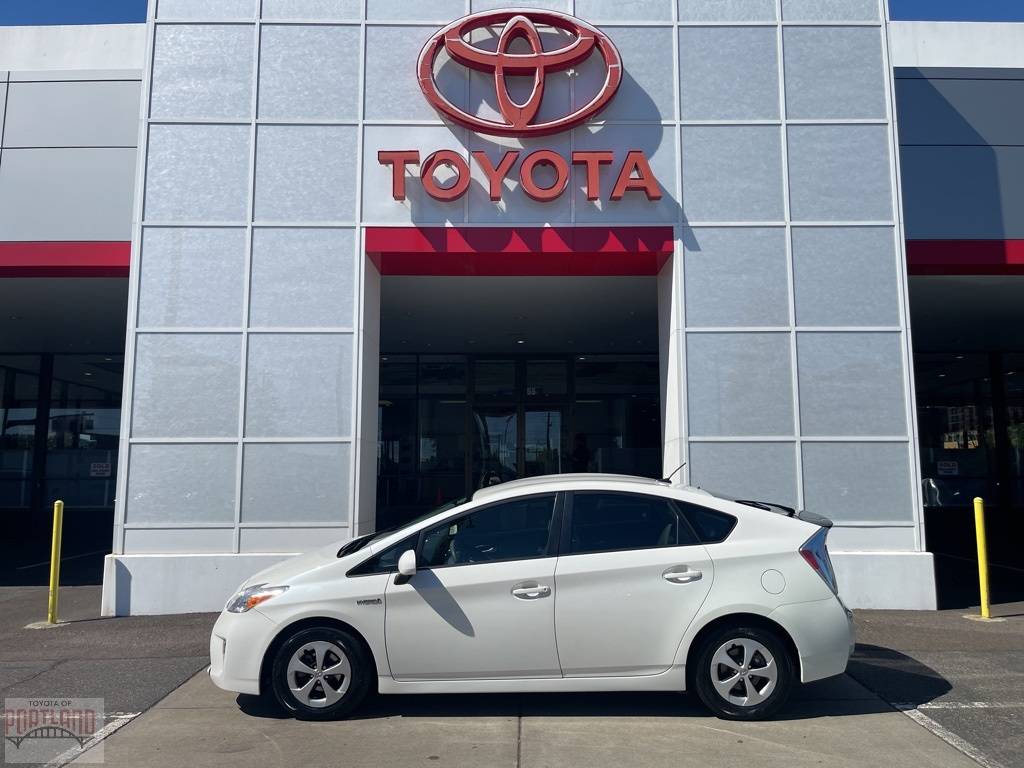 2013 Toyota Prius Three — Sedan — 142,390 mi — Portland, OR