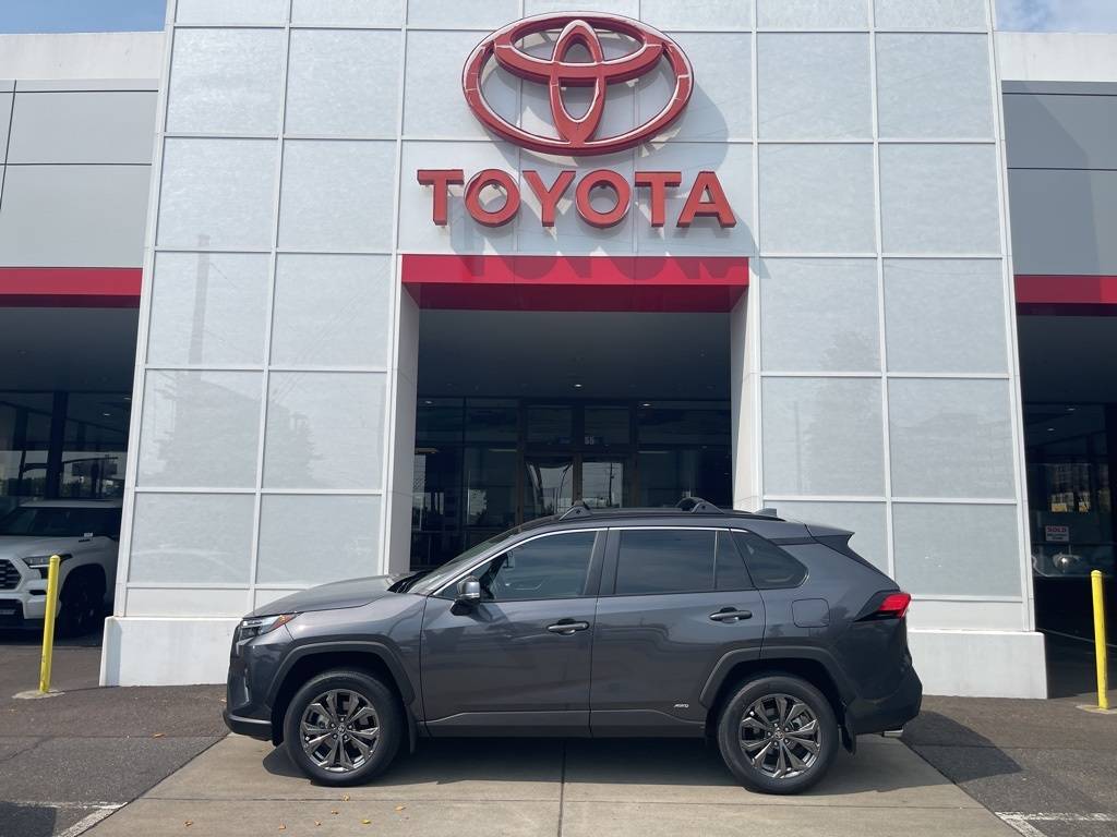 2024 Toyota RAV4 Hybrid XLE Premium — SUV — 5,138 mi — Portland, OR