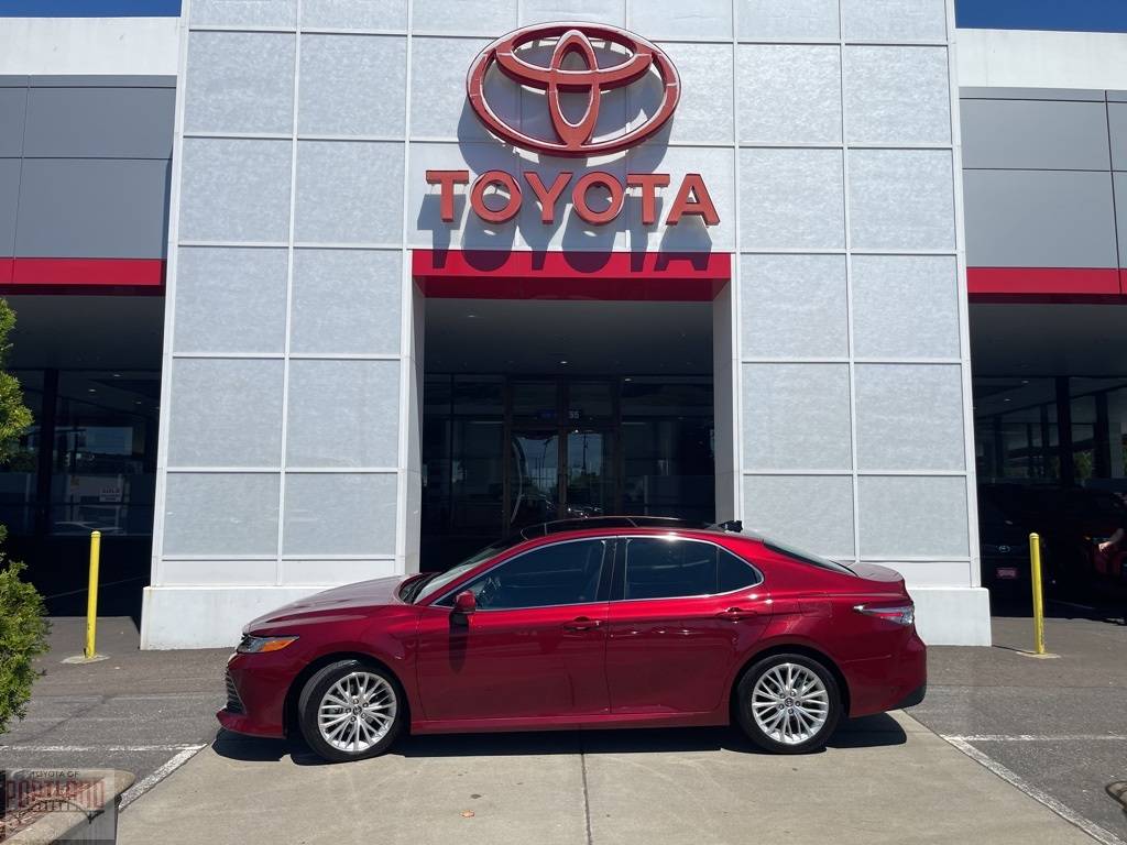 2018 Toyota Camry XLE V6 — Sedan — 11,789 mi — Portland, OR