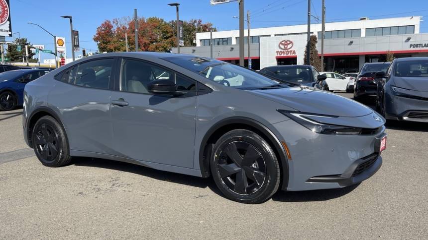 2023 Toyota Prius LE — Hatchback — 29,561 mi — Portland, OR