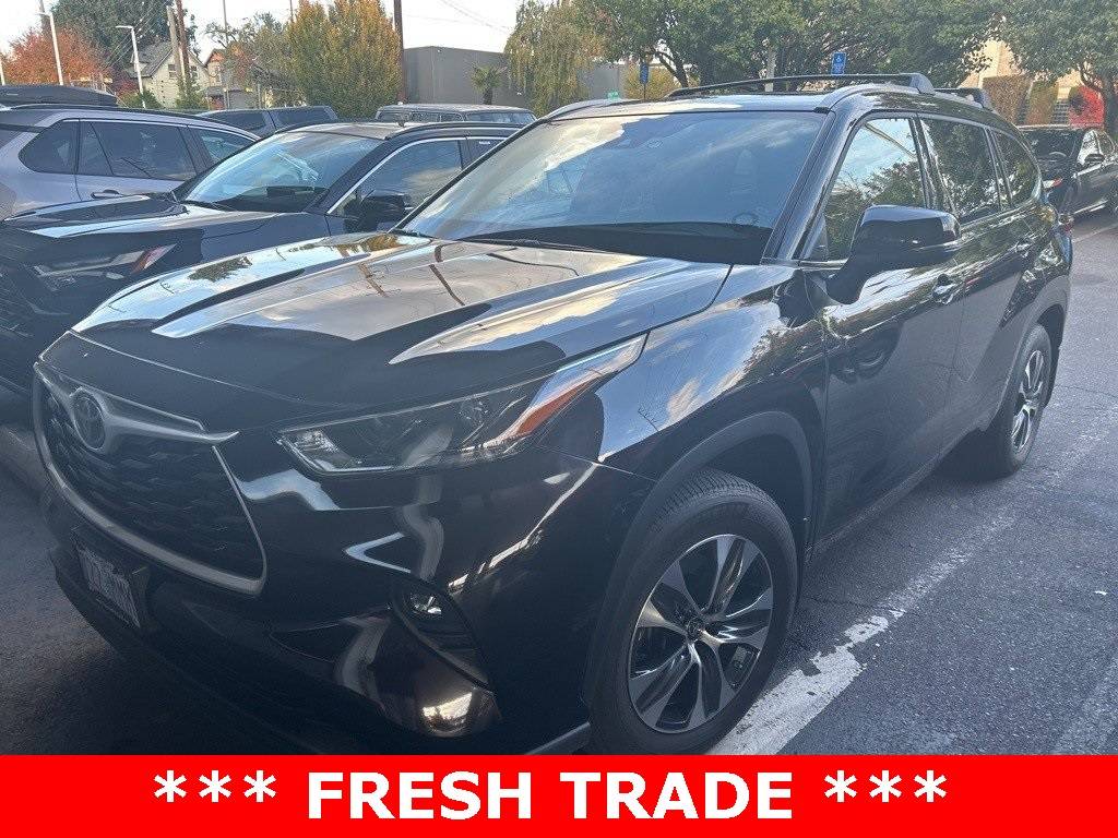 2022 Toyota Highlander XLE — SUV — 17,526 mi — Portland, OR