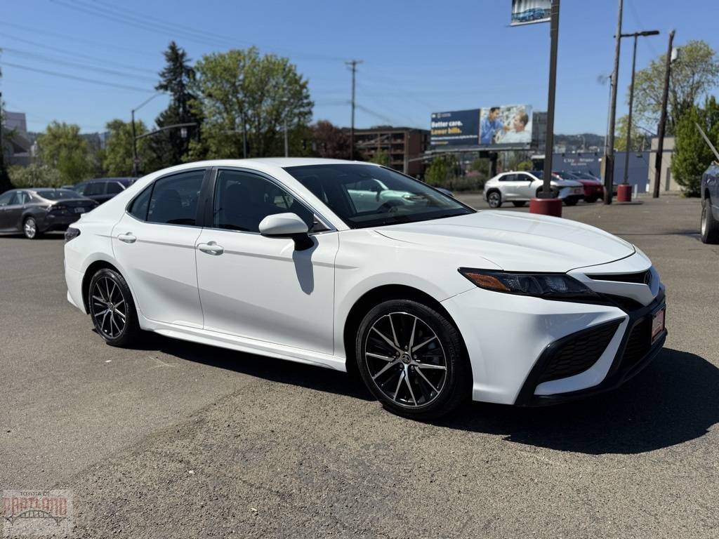 2021 Toyota Camry SE — Sedan — 62,992 mi — Portland, OR