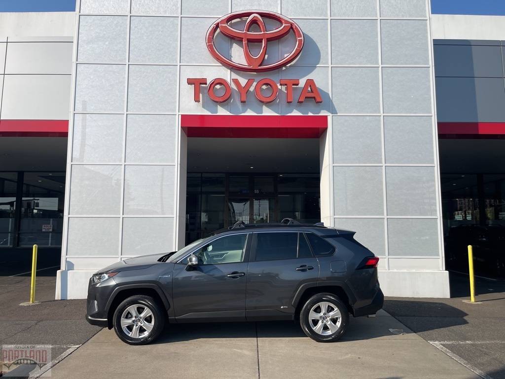 2020 Toyota RAV4 Hybrid XLE — SUV — 21,921 mi — Portland, OR