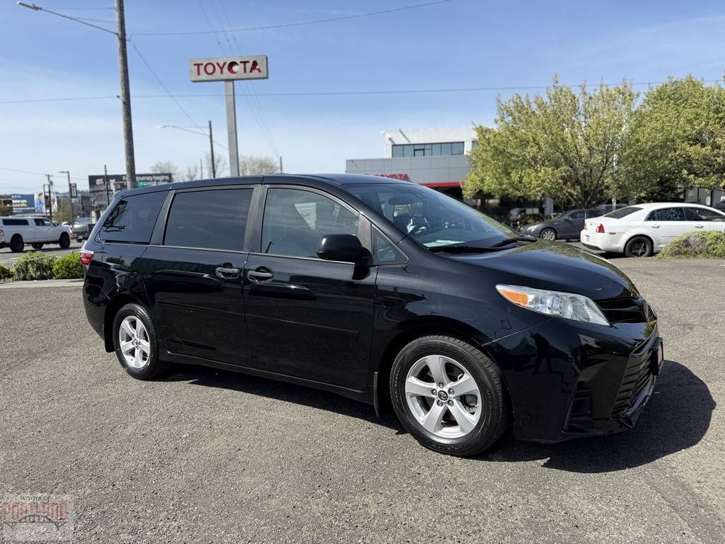 2019 Toyota Sienna L — Minivan — 76,300 mi — Portland, OR