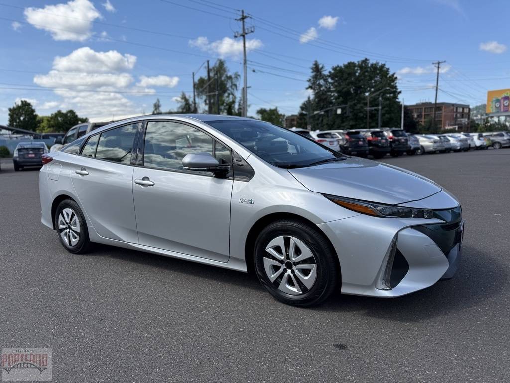2017 Toyota Prius Prime Premium — Hatchback — 114,663 mi — Portland, OR