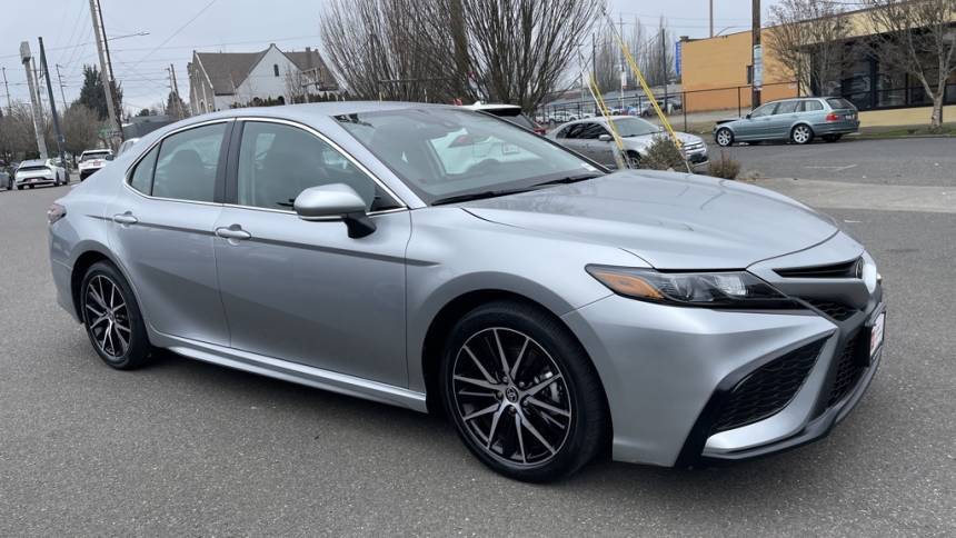 2024 Toyota Camry SE — Sedan — 13,863 mi — Portland, OR