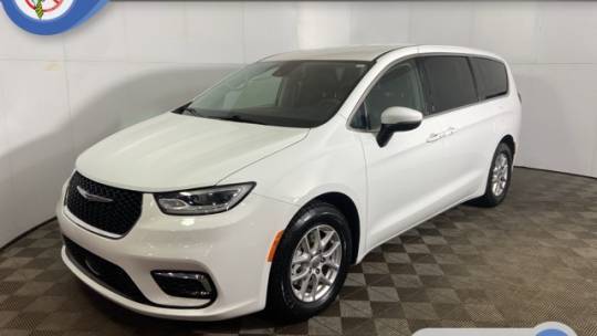 2023 Chrysler Pacifica Touring L — Minivan — 63,413 mi — Columbus, IN