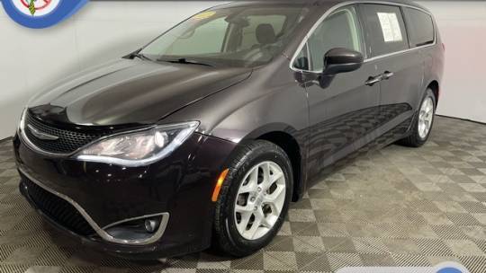2017 Chrysler Pacifica Touring Plus — Minivan — 136,104 mi — Columbus, IN